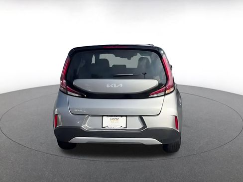 Used 2025 Kia Soul LX w/ LX Technology Package image 11