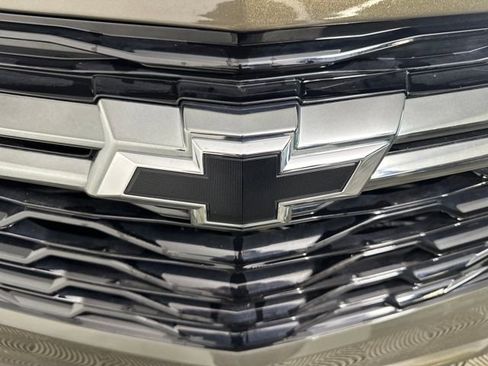 Used 2023 Chevrolet Equinox RS w/ RS Leather Package image 9