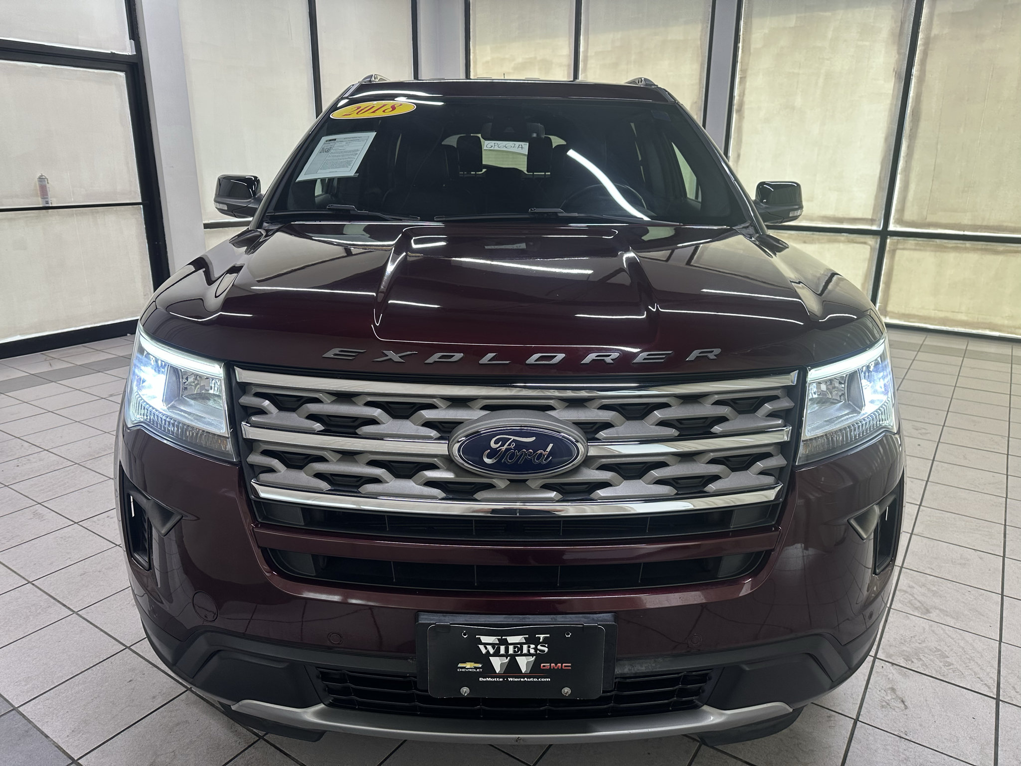 Used 2018 Ford Explorer XLT w/ Equipment Group 202A AWD/4WD image 12