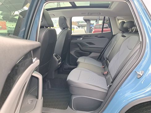 New 2026 Volkswagen Tiguan SE image 13