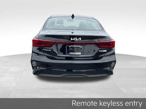 Certified 2022 Kia Forte LXS w/ LXS Technology Package image 6