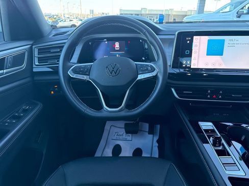 Used 2025 Volkswagen Atlas Cross Sport SE image 15