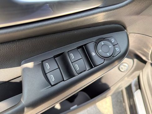 New 2026 Buick Envista Avenir FWD image 17