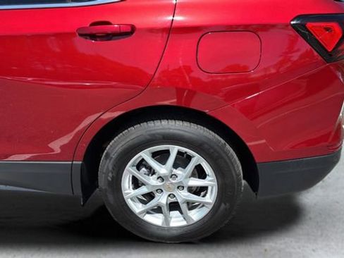 Used 2024 Chevrolet Equinox LT image 34