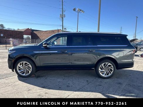 New 2026 Lincoln Navigator L Reserve image 4