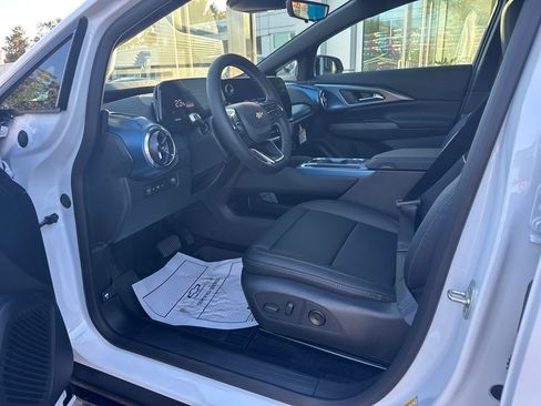 New 2026 Chevrolet Equinox EV LT image 5