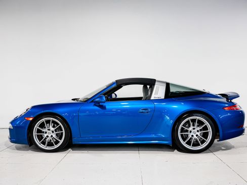 Used 2015 Porsche 911 Targa 4 image 6