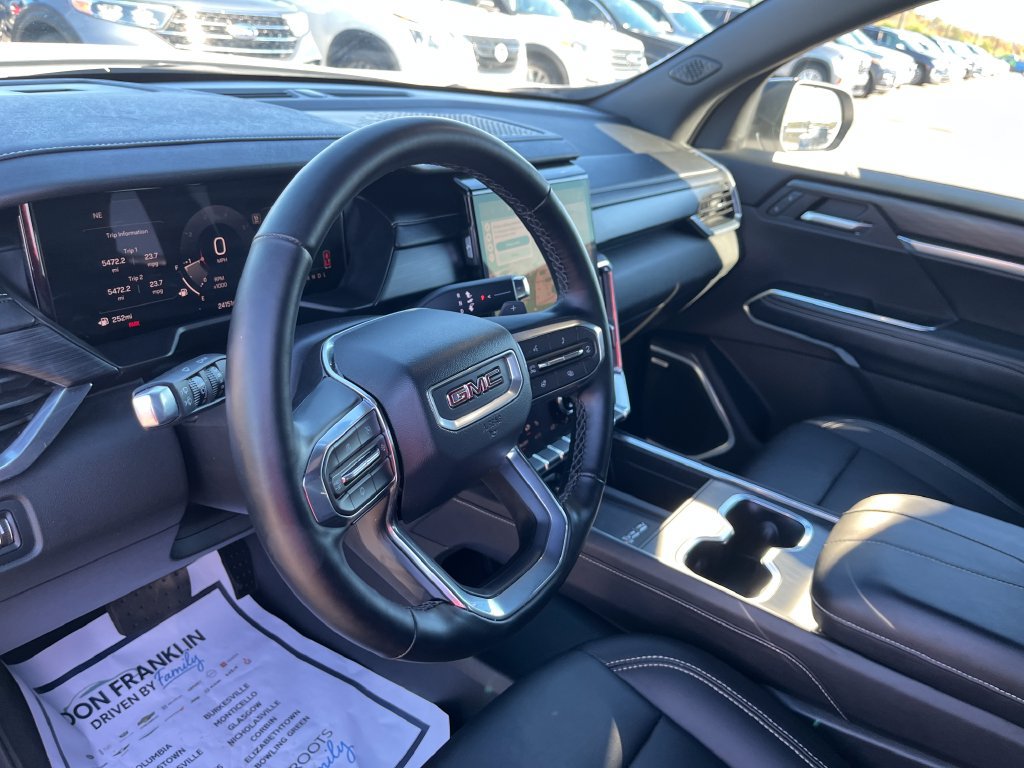 Used 2026 GMC Acadia Elevation w/ Elevation Premium Package FWD image 14