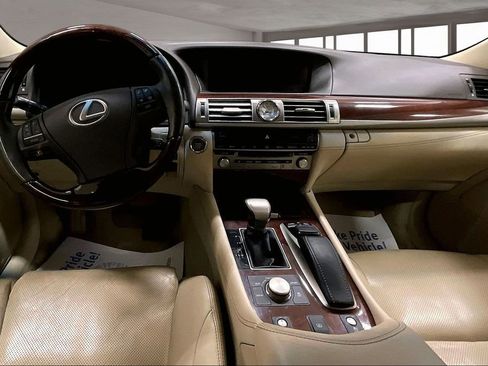Used 2015 Lexus LS 460 AWD w/ Comfort Package image 16