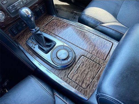 Used 2019 Nissan Armada SL w/ Premium Package image 18