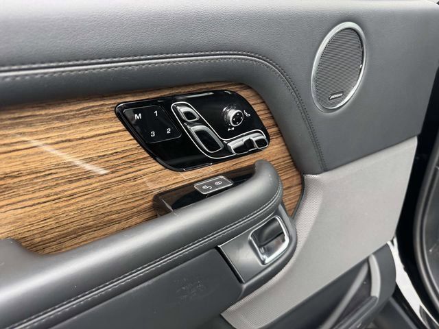 Used 2019 Land Rover Range Rover Supercharged AWD/4WD image 22