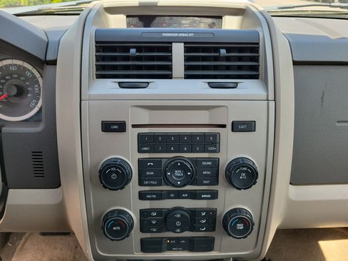 Used 2011 Ford Escape 4WD Hybrid image 9