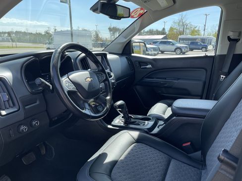 Used 2020 Chevrolet Colorado Z71 AWD/4WD image 10