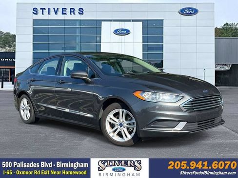 Used 2018 Ford Fusion SE w/ Fusion SE Technology Package FWD image 1