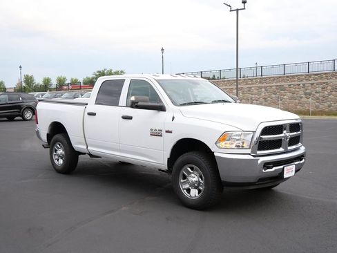 Used 2018 RAM 2500 Tradesman w/ Chrome Appearance Group AWD/4WD image 4