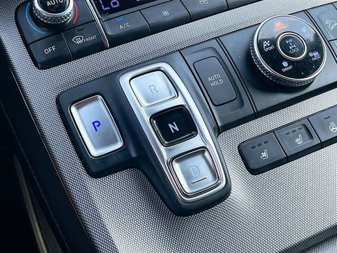 Used 2022 Hyundai Palisade Calligraphy image 17