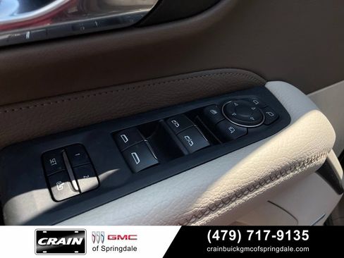 Used 2023 GMC Yukon Denali AWD/4WD image 12