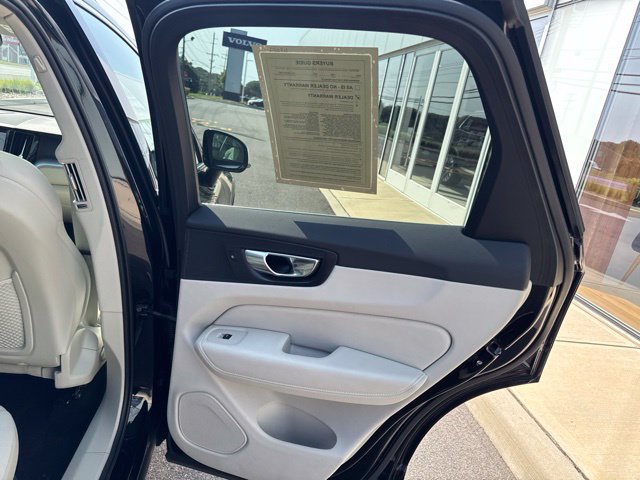 Certified 2023 Volvo XC60 B5 Core w/ Climate Package AWD/4WD image 12