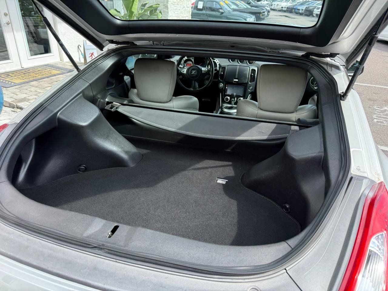 Used 2009 Nissan 370Z Touring w/ Aerodynamics Pkg RWD image 18