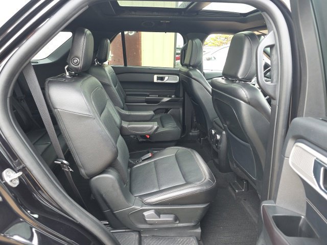Used 2020 Ford Explorer Limited w/ Class III Trailer Tow Package AWD/4WD image 12
