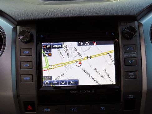 Used 2018 Toyota Tundra SR5 image 32