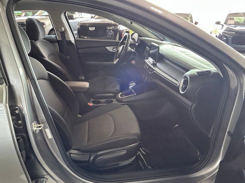 Used 2024 Kia Forte LXS FWD image 30