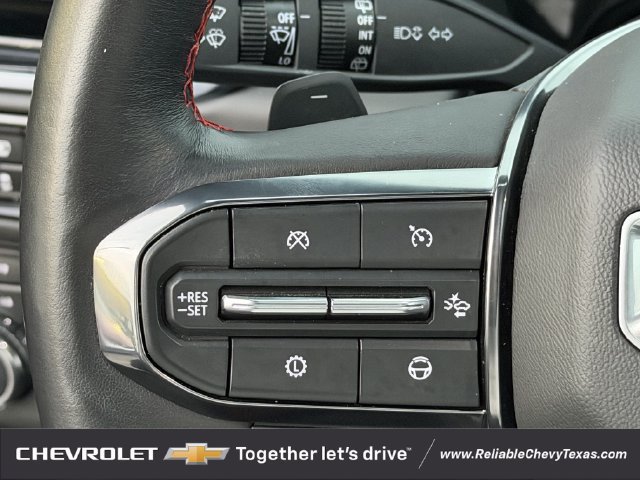 Used 2025 GMC Yukon XL AT4 Ultimate AWD/4WD image 15