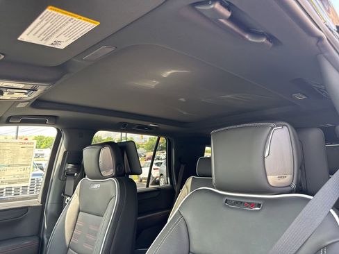 New 2026 GMC Yukon AT4 Ultimate AWD/4WD image 18