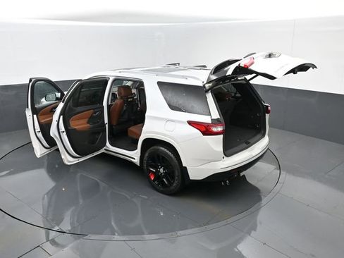 Used 2018 Chevrolet Traverse High Country w/ LPO, Floor Liner Package image 31