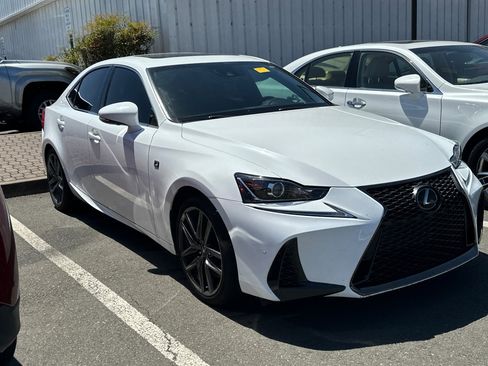 Used 2018 Lexus IS 300 F Sport RWD image 2
