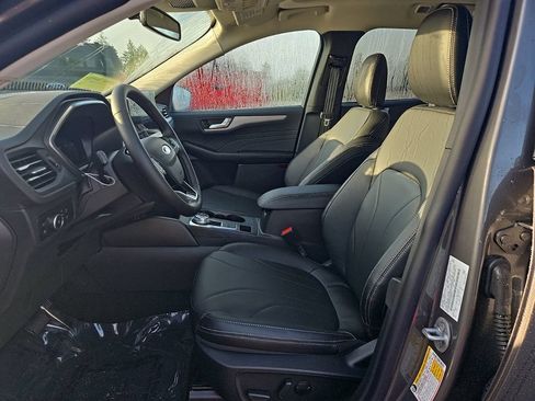 New 2025 Ford Escape SE w/ PHEV Premium Package FWD image 5