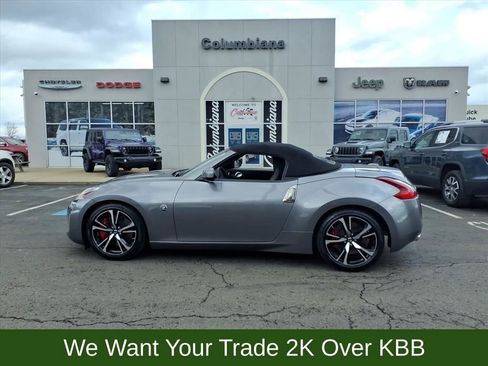 Used 2019 Nissan 370Z Touring Sport image 32