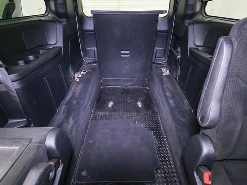 Used 2016 Dodge Grand Caravan SE image 14