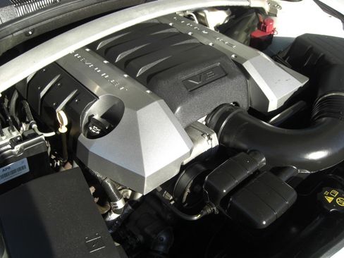 Used 2014 Chevrolet Camaro SS RWD image 4