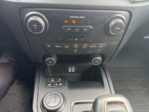 Used 2019 Ford Ranger XLT w/ Equipment Group 302A Luxury AWD/4WD image 25