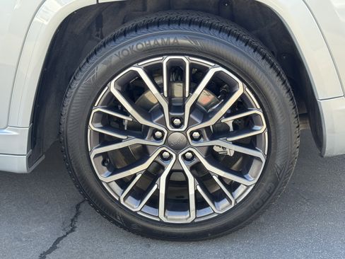 Certified 2021 Jeep Grand Cherokee L Summit image 16