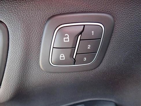 Used 2021 Ford Escape SEL w/ Technology Package AWD/4WD image 15