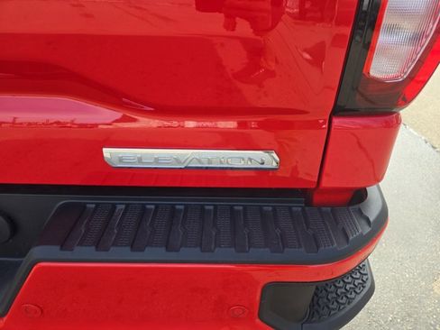 Certified 2025 GMC Sierra 1500 Elevation image 17