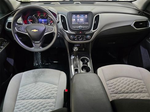 Used 2020 Chevrolet Equinox LT image 18