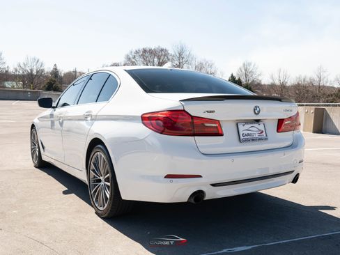 Used 2018 BMW 530i xDrive w/ Premium Package image 5