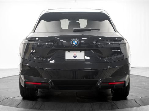 Used 2024 BMW iX xDrive50 w/ Sport Package AWD/4WD image 4