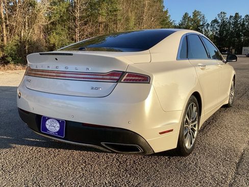 Used 2019 Lincoln MKZ Premiere image 5