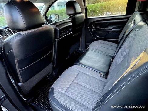Used 2017 Nissan Titan S image 20