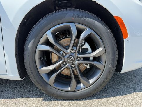 New 2026 Chrysler Pacifica Select FWD image 46