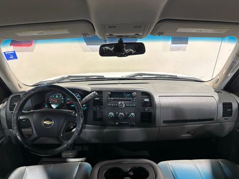 Used 2011 Chevrolet Silverado 1500 W/T image 17