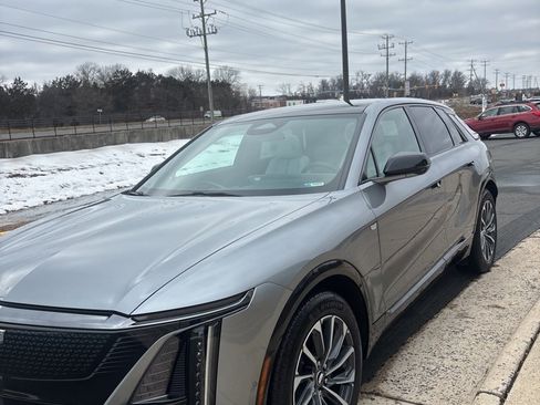 Certified 2024 Cadillac Lyriq Sport image 4