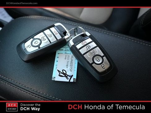 Used 2022 Ford Escape Titanium w/ Titanium Premium Package image 15