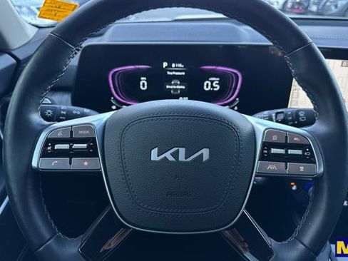 Used 2025 Kia Telluride EX image 28