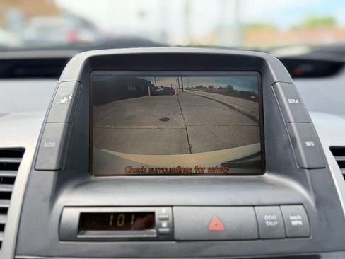 Used 2009 Toyota Prius Touring FWD image 25