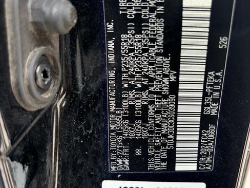 Used 2012 Toyota Sienna LE image 17